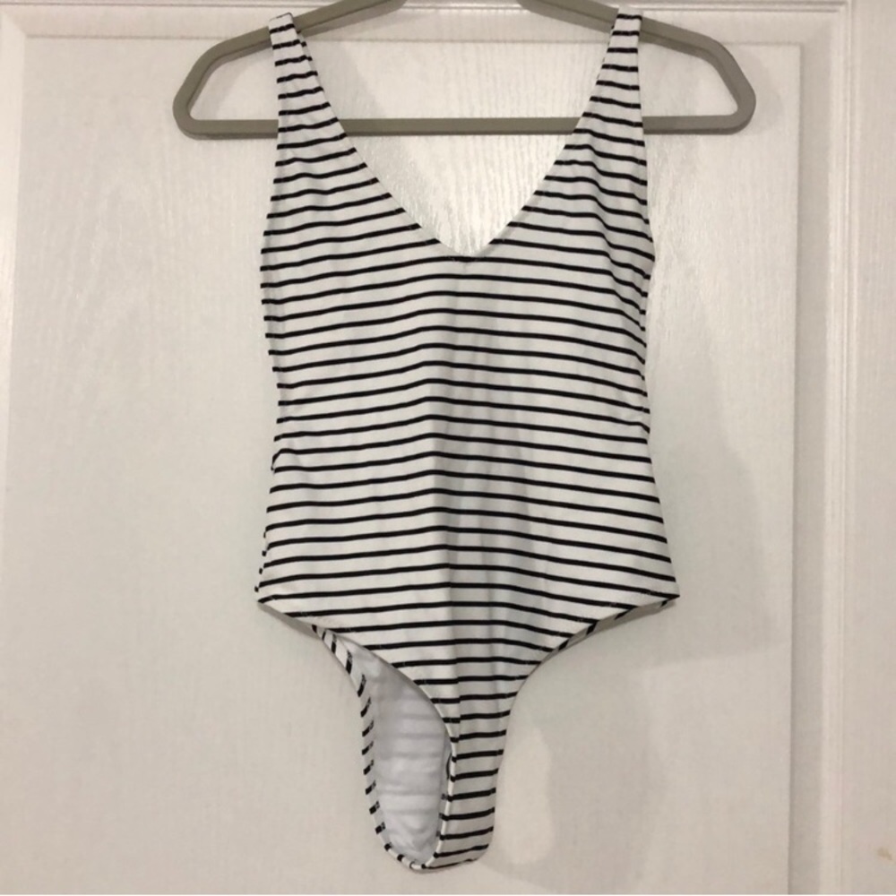 Cupshe Striped One Piece